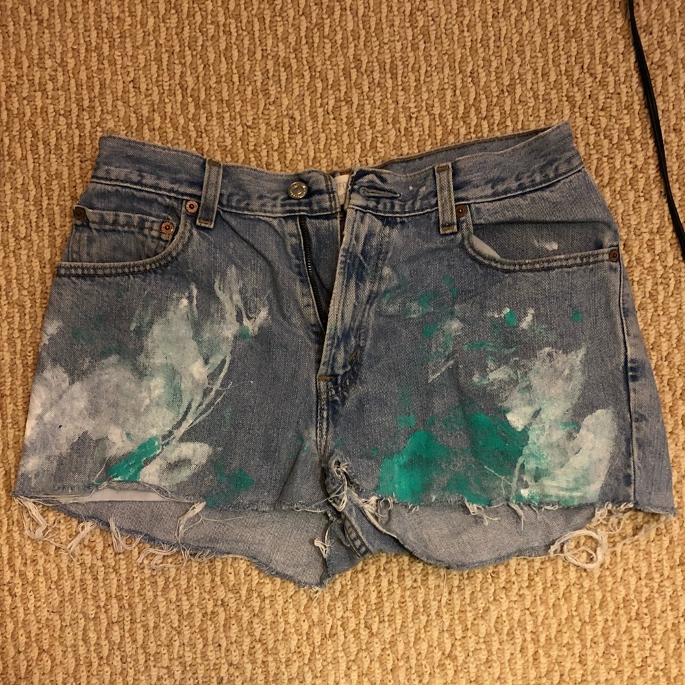 Levi’s 560 Comfort Fit Cut Off Jean Shorts